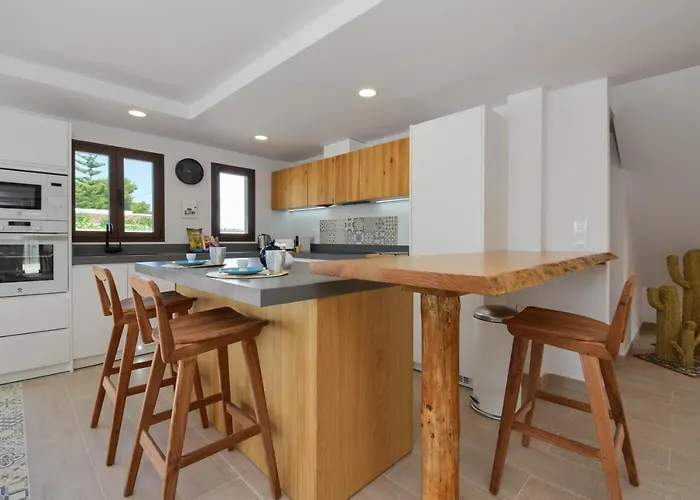 Violette By Aguilarent * Javea